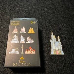 Disney Princess Enchanted Castle Pin - cinderella